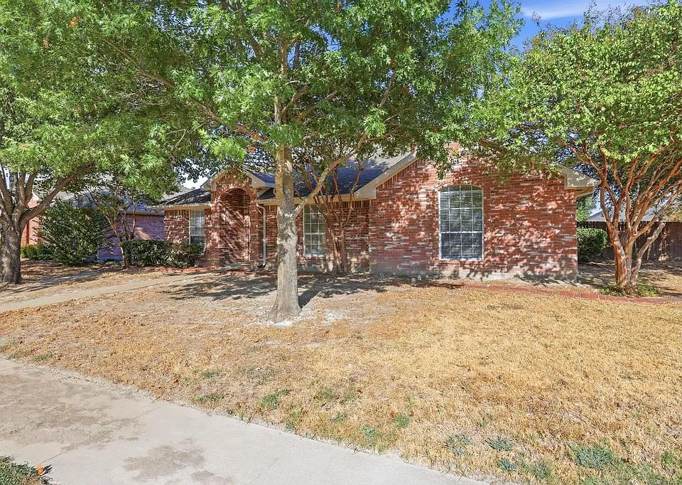 100 Oak Hollow Ln