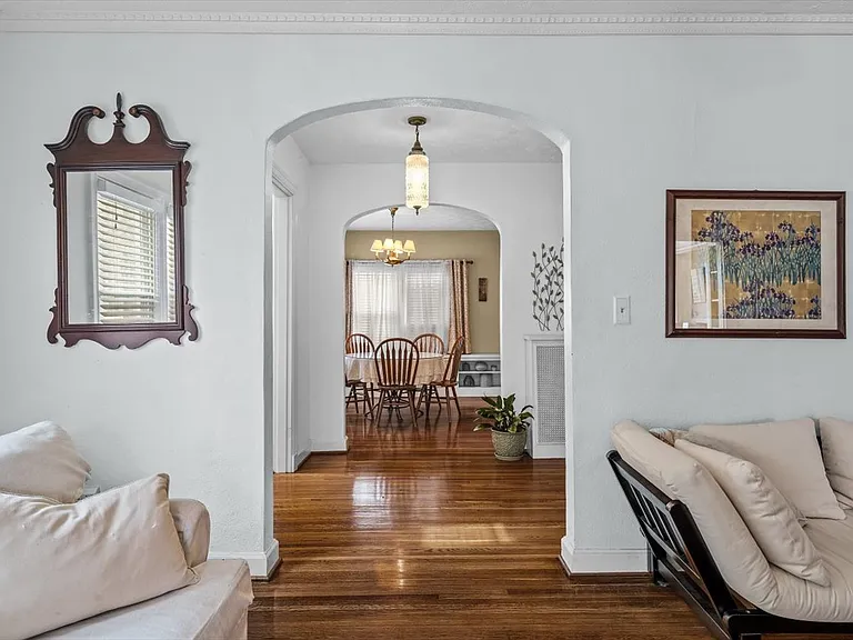 932 Woodrow Ave — Photo 10