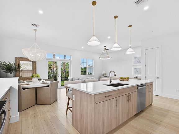 4th image of 115 Water Pointe Place #35