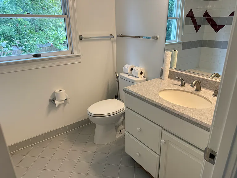 2nd floor hall bath