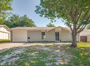 5210 Stagecoach Ln, Garland, TX 75043