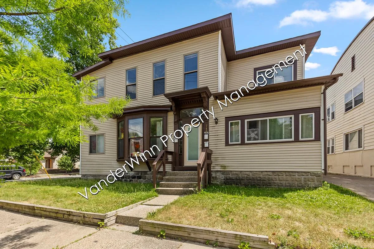 740 Kellogg St SE - Unit 2 — Photo 4