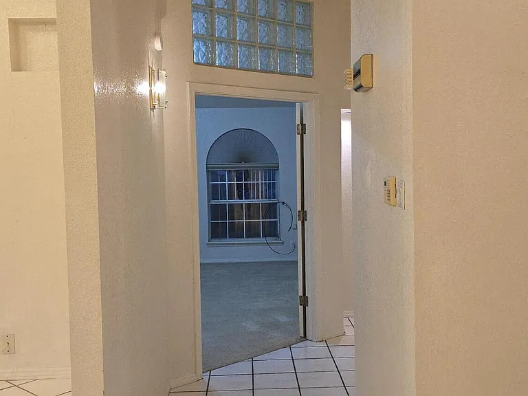 7417 Mission Viejo Dr — Photo 11