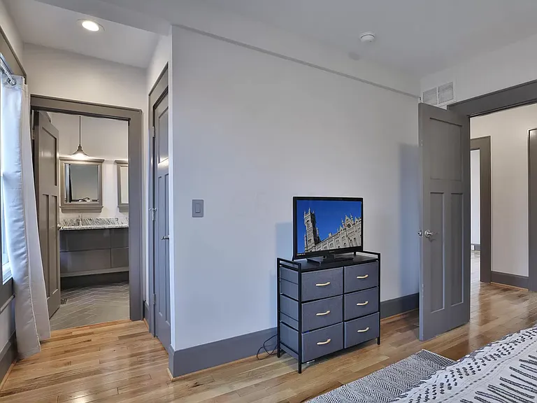 927 E Livingston Ave — Photo 11