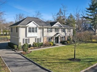 9 WESTVIEW ROAD, Millburn Twp., NJ 07078