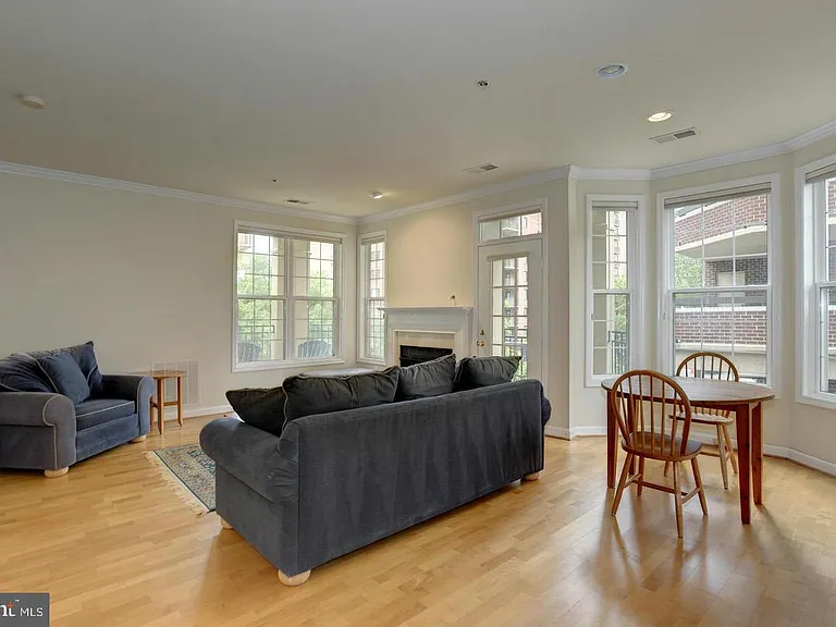 1320 N Wayne St #307 — Photo 5