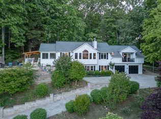 1925 Lakeview Summit Dr, Young Harris, GA 30582