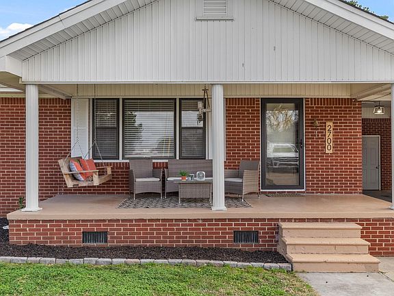 4th image of 2700 Ricks Ln