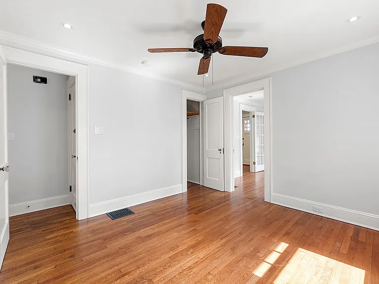 700 Berne St SE — Photo 21