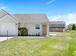 422 Brooklawn Ct, Manhattan, KS 66502