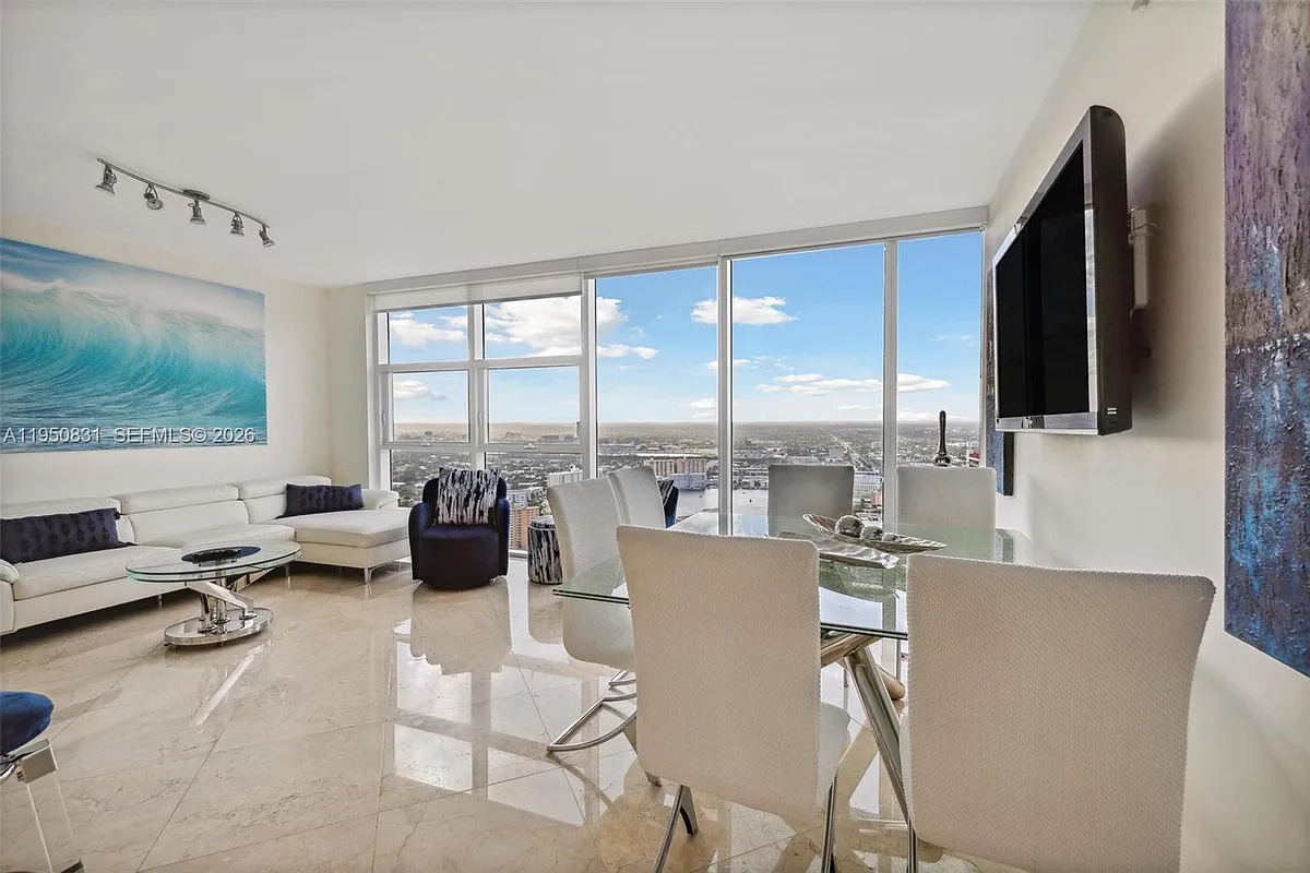 Building Photo - 1830 S Ocean Dr #4307