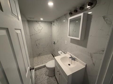 4th image of 2740 E 63rd St #1