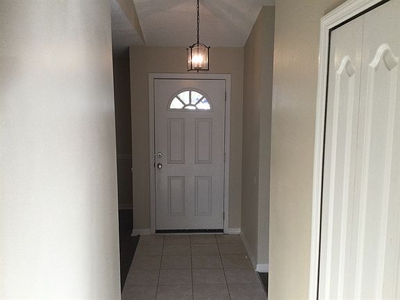 2nd image of 128 Dover Bluff Dr