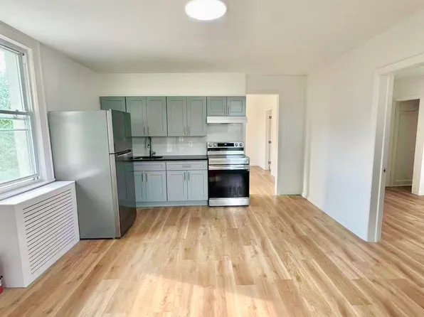 154 Weed Ave, Staten Island, NY