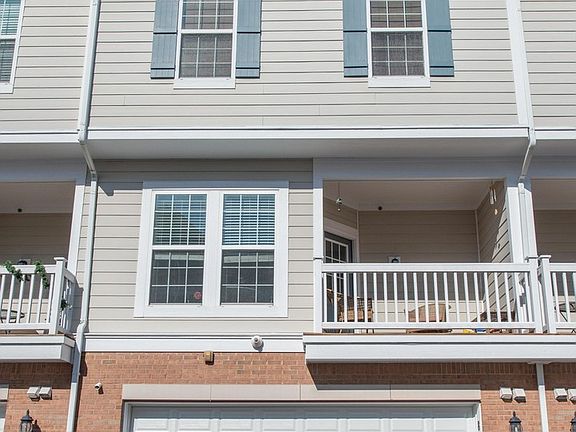 3rd image of 77 Arcadia Ln
