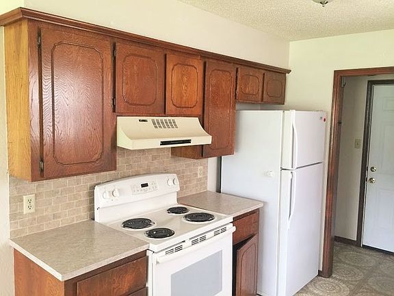 4th image of 6303 SW Oak Cliff Ave