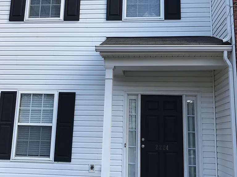 2224 Winthrop Chase Dr — Photo 1