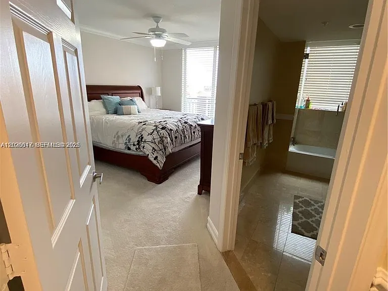 2011 N Ocean Blvd #605 — Photo 32
