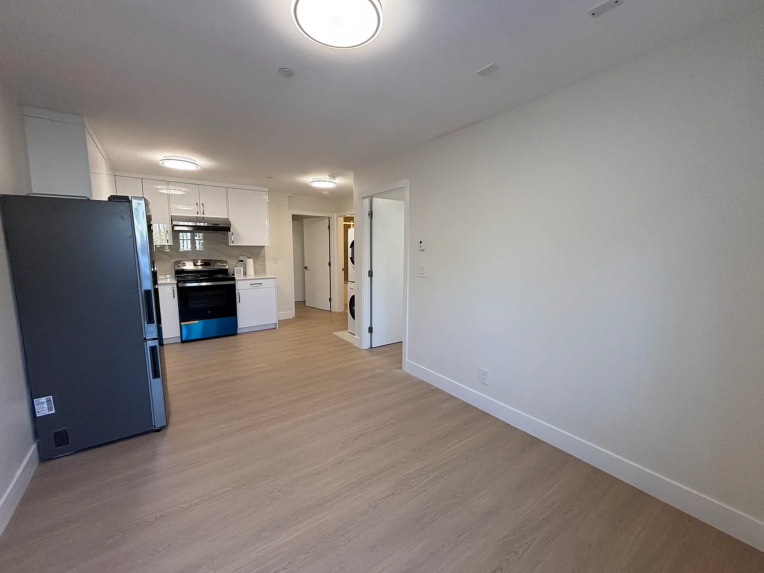 2 bed, 650 sqft, $2,150 — Photo 3