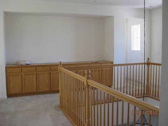 4th image of 2454 Yosemite Way