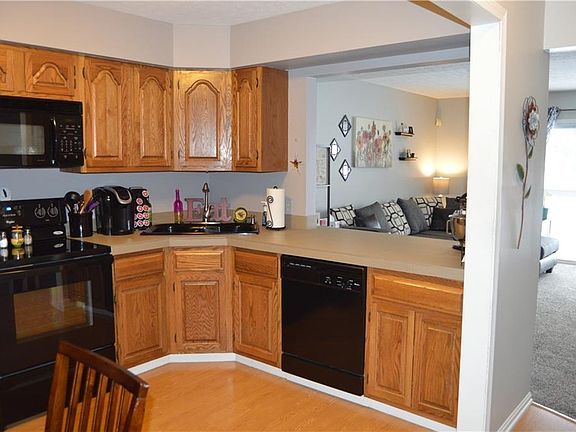 2nd image of 1247 Canyon View Dr