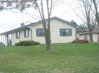 N9138 Beaver Ln, Neshkoro, WI 54960