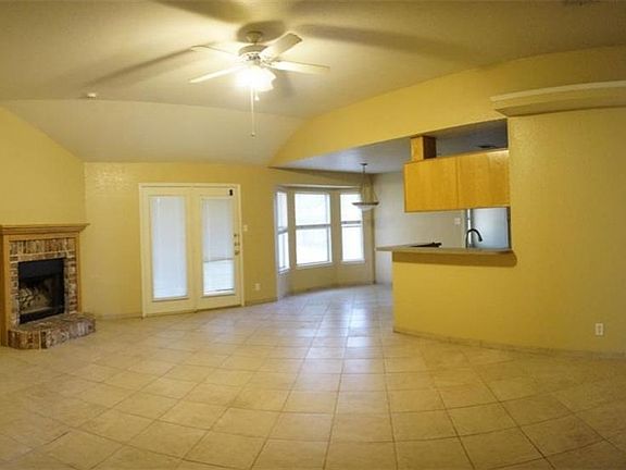 2nd image of 4404 Maggie Dr