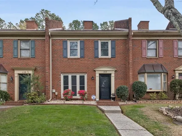 253 Braxton Pl, Tucker, GA 30084