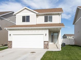 4134 52nd St S, Fargo, ND