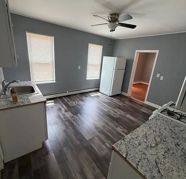 53 Carlton St #1 — Photo 3
