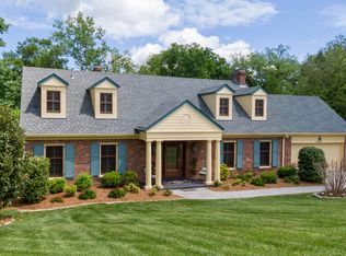 5228 Moccasin Trl, Indian Hills, KY 40207