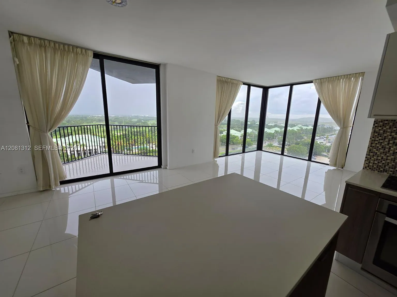 5353 Paseo Condo — Photo 4