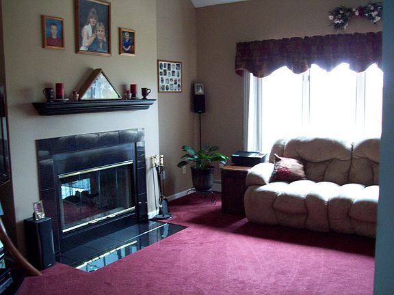 LR  - DS Fireplace