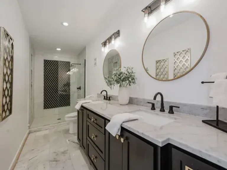 Crest Dr — Photo 14