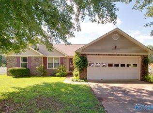 106 Lamirda Ct, Huntsville, AL 35810