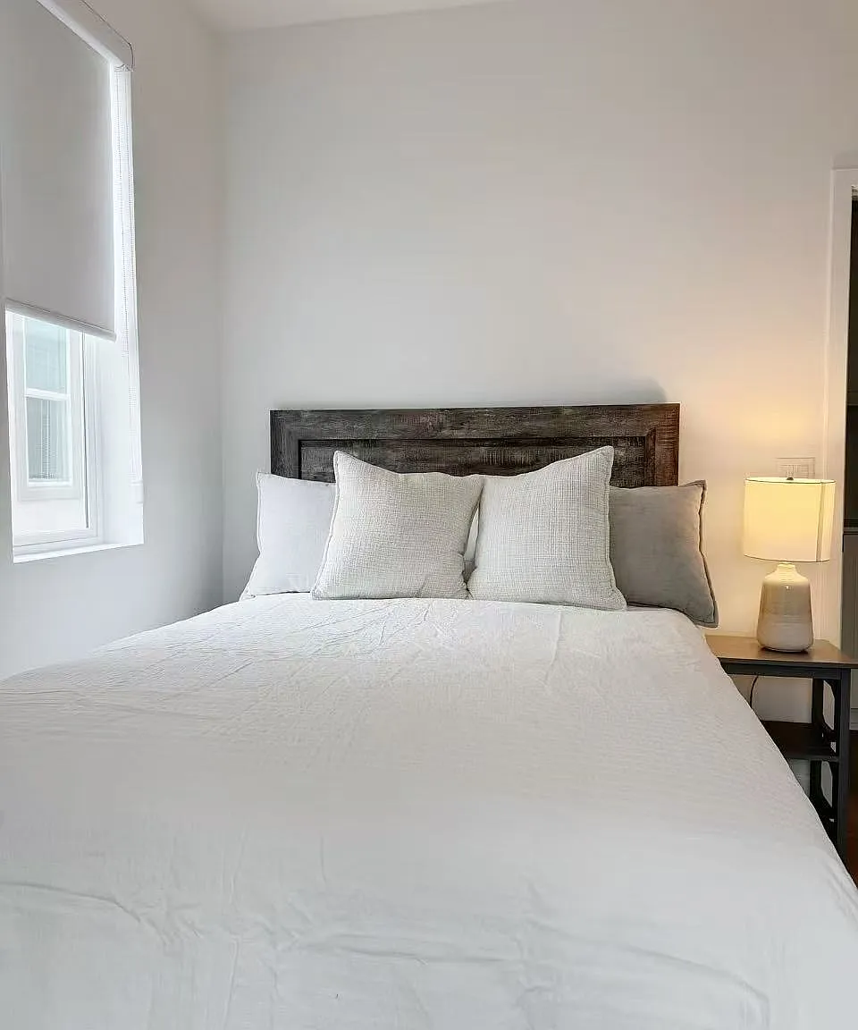 4 bed, 3.5 bath, 2200 sqft, $7,200 — Photo 4