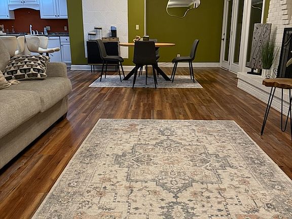 4th image of 111 Riverview Dr #2