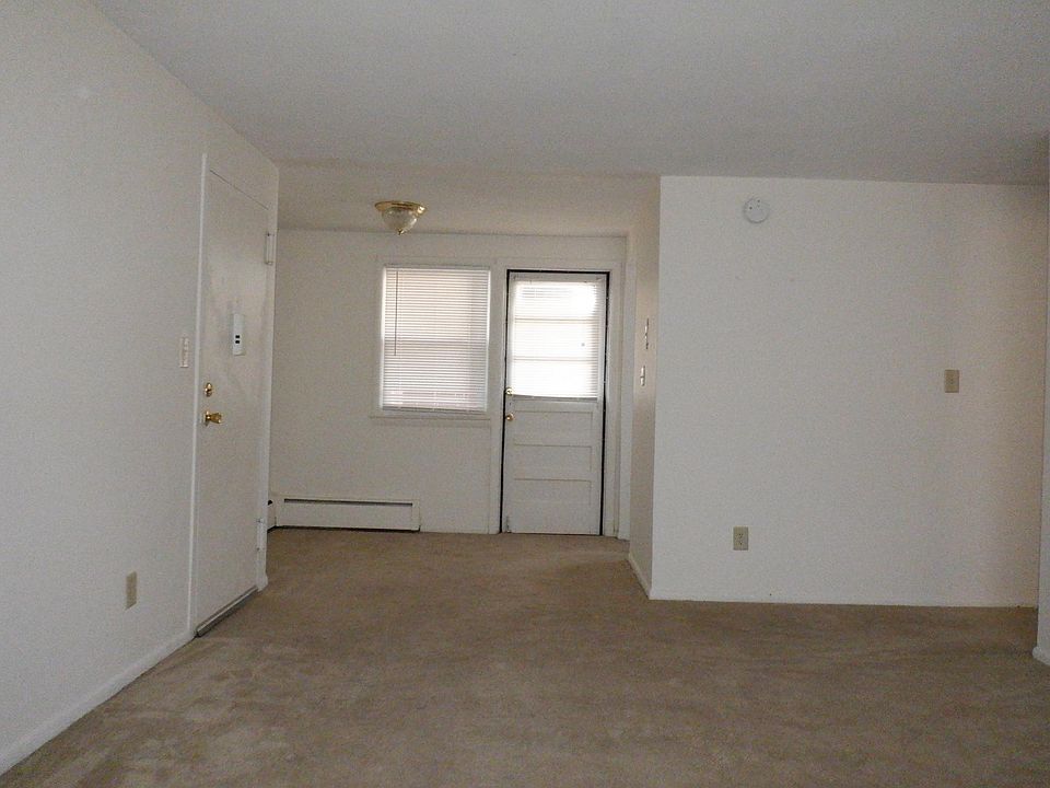 74 Orchard St East Hartford CT Zillow