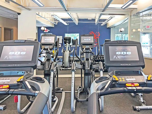 5th image of 1422 Som Center Rd #2_0204