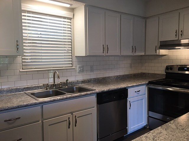 2nd image of 4000 Twickenham Ct #302