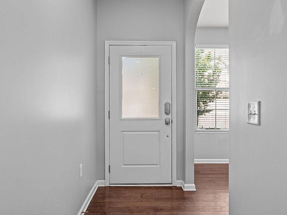 5th image of 1005 Contessa Dr
