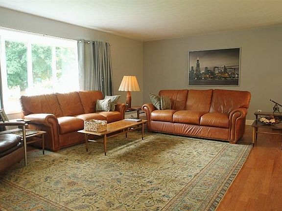 4th image of 3701 Harmony Ct