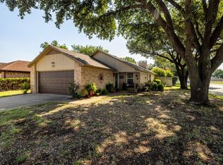 1710 Mimosa Ln, Euless, TX 76039