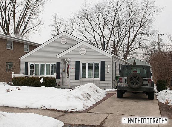 2nd image of 9828 Warren Ave