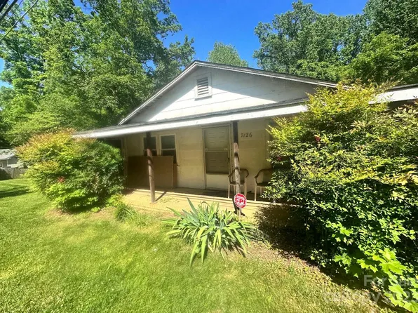 7126 Plott Rd, Charlotte, NC 28215