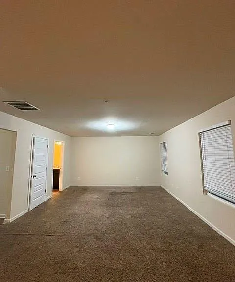 661 Carlton Pointe Dr #9 — Photo 3