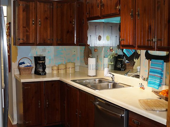 5th image of 2773 Lake Breeze Dr