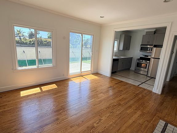 4th image of 1002 Nowita Pl APT 2