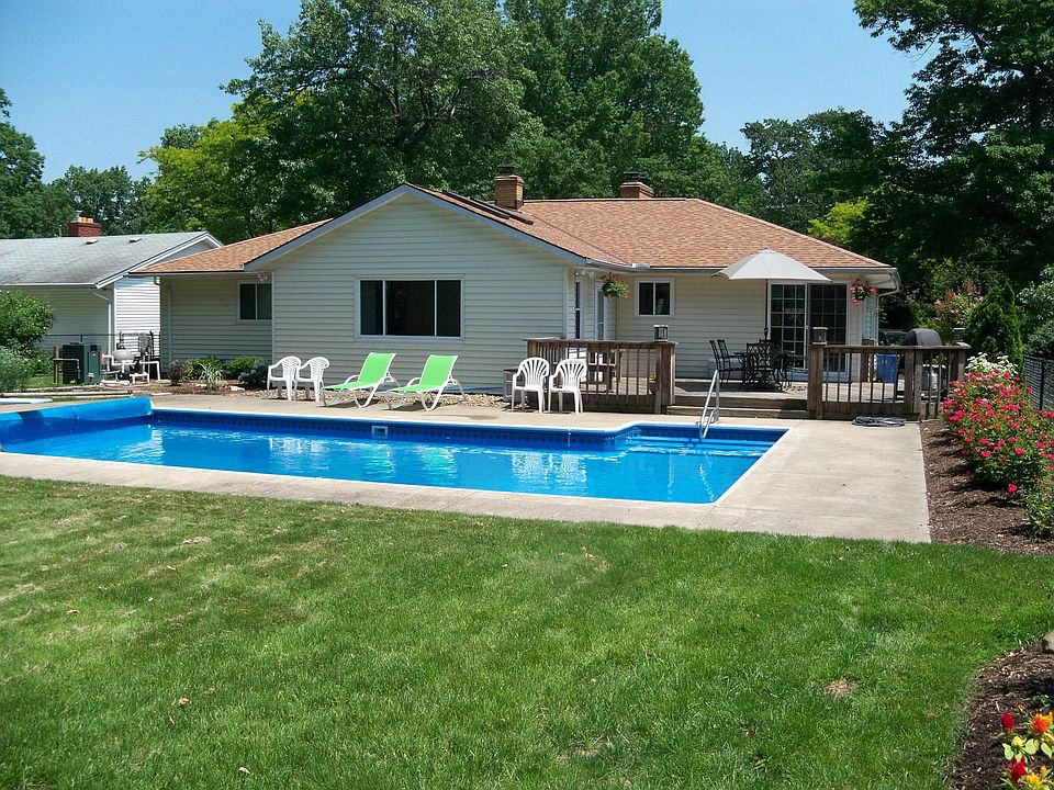 2nd image of 6512 Tanglewood Ln