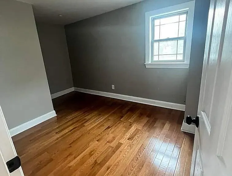 1994 Seneca St #1 — Photo 4